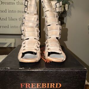 Freebird Zane Women's Cream Heeled Sandals